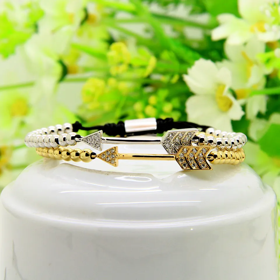 Bijoux de la Saint-Valentin de qualité supérieure 4mm perles de cuivre plaquées or et or blanc Micro Pave CZ Love Arrow Bracelets en macramé