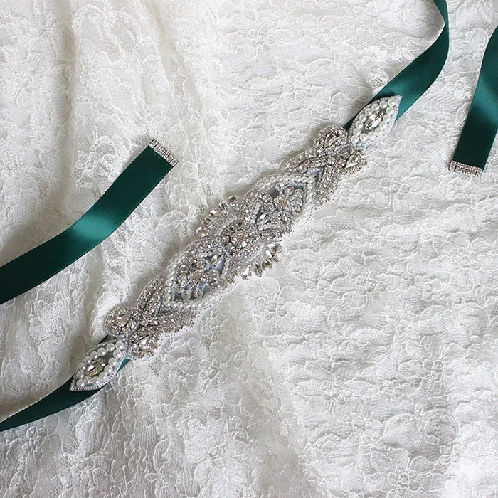 Ljusa brudbältesbröllop Rhinestone Faux Pearl Princess Sashes Bridesmaid Dress Sash Wedding Accessories Multi Color Ribbon BW541002525