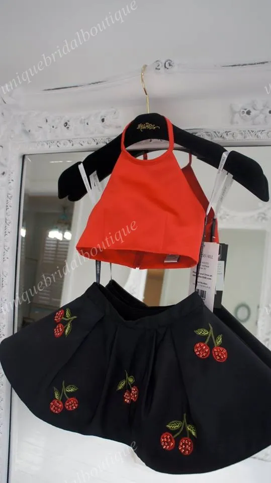 Duas peças para vestidos de concepção 2021 com pescoço halter e detalhes de cereja fotos reais meninas bebê festa de aniversário vestido vermelho preto