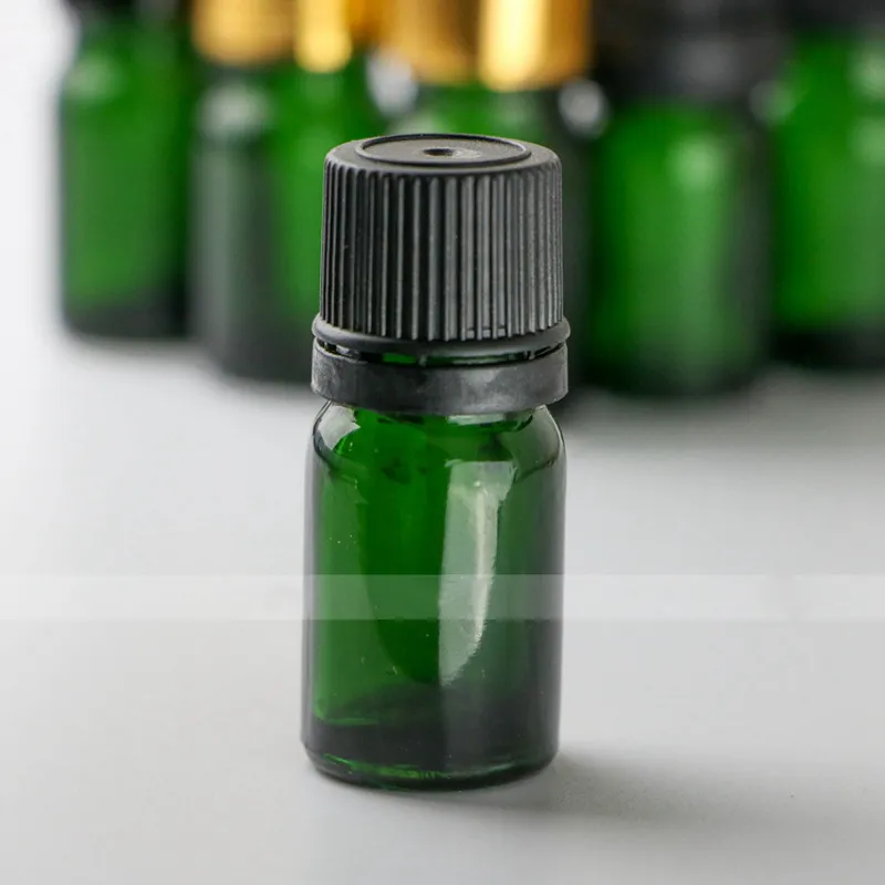 Varm Försäljning Exempel glasolja injektionsflaskor för kosmetisk eterisk olja 5ml Gröna små droppar glasflaskor med glas