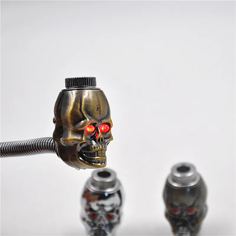 Rasta Reggae Metal Pipes Cool Skull Head Tabacoo Pipes Esporta qualità con manico pieghevole e luce