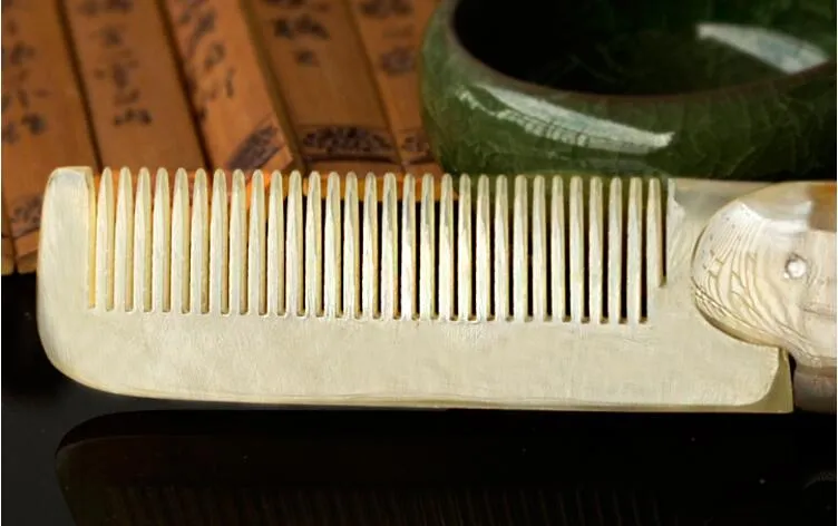 Peigne en corne pliable gravé votre peigne pliant Portable brosse à cheveux antistatique fait à la main peignes en corne de bœuf naturel outils de coiffure 200 pièces