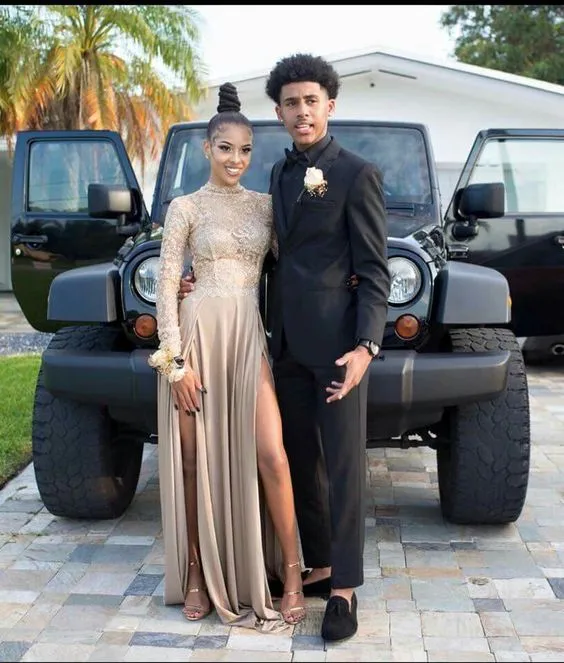 Junior year prom dresses sale