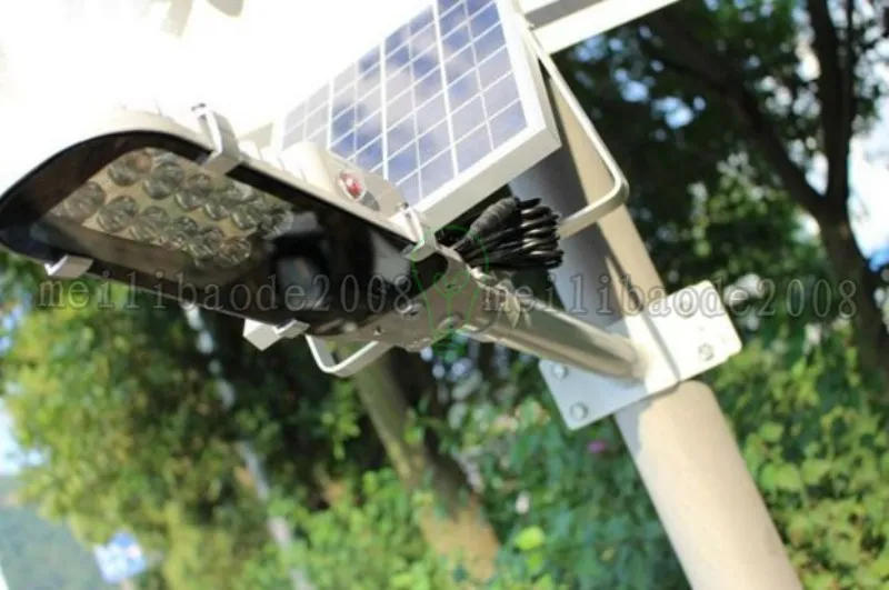背景ガーデンパークロードのための高品質防水IP65 12W LED太陽光路上ランプ12LEDの太陽の街灯