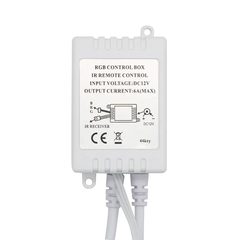 Edison2011 Dubbele connectoren Uitgang DC12V 6A RGB -controller 44 toetsen IR Remote Dimmer voor twee rollen 3528 2835 5050 LED Strip Licht CO8356193