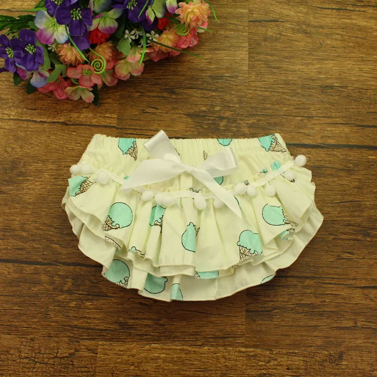 Summrer New Baby Cotton Tassel Bloomers Infant Chevron Satin BloomersかわいいベビーショーツガールズシェブロンパンツベビーおむつカバーSML6159481