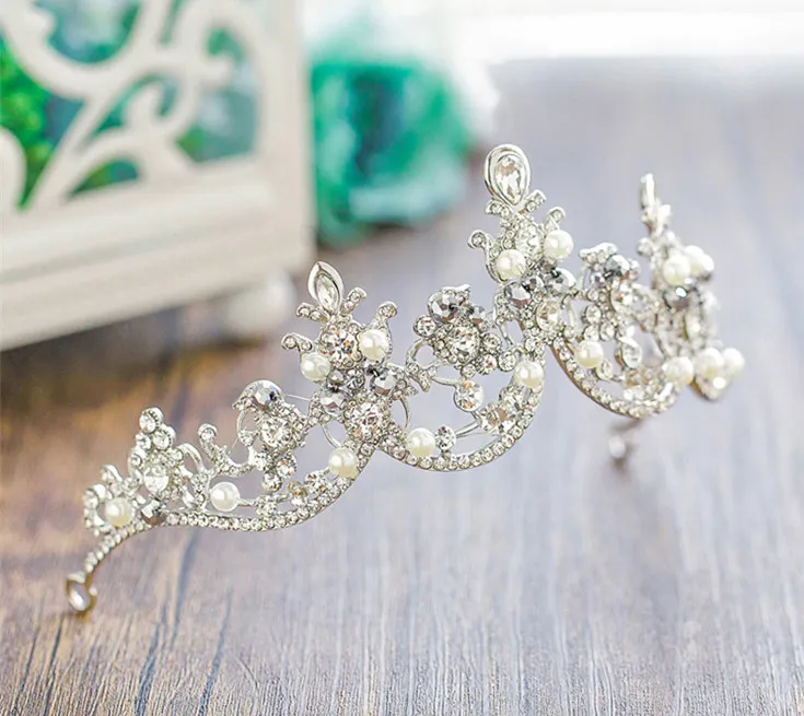 Chic bröllop tiaras 3 stycken sätter fantastiska brud tiaras halsband örhängen sätter mode bröllop tillbehör h51