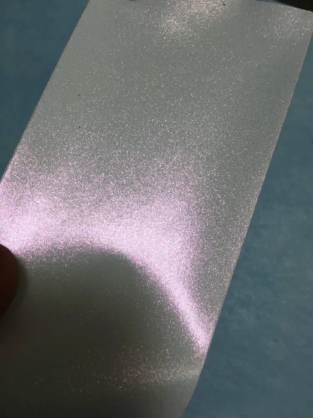 Film d'enveloppe de vinyle de décalage métallique de perle blanche à rose avec l'enveloppe de voiture sans bulle d'air couvrant l'enveloppe d'union de feuille moulée de peau 1.52*20M/rouleau 5X67F