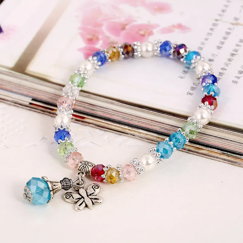 Mode étudiant brins Bracelets papillon pendentif en plein air femme Vintage bijoux coloré cristal brillant chaîne bonbons perles Bracelet