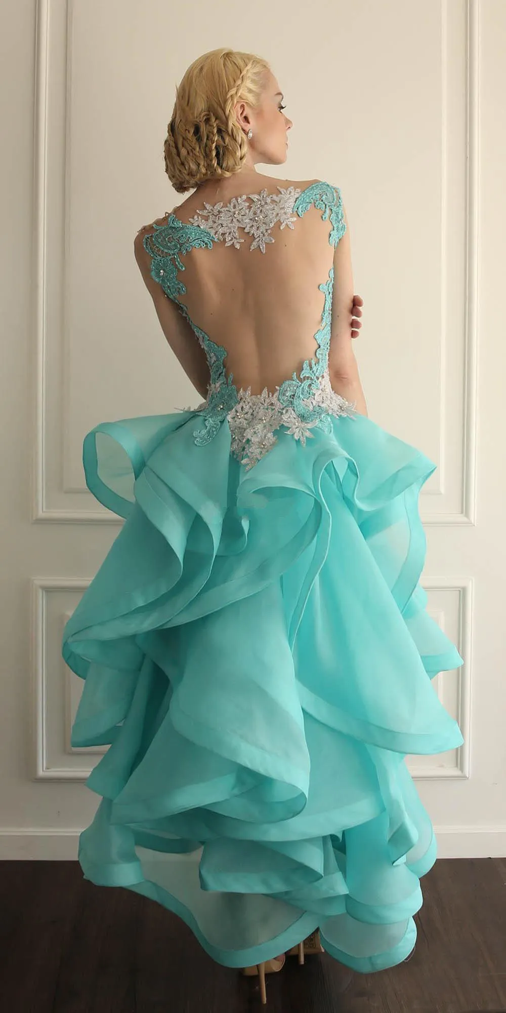 Jewel Sheer Neckline High Low Short Homecoming Dresses Turquoise Prom Gowns With Lace Applique Backless Ruffles Cocktail Gowns Cus8786982