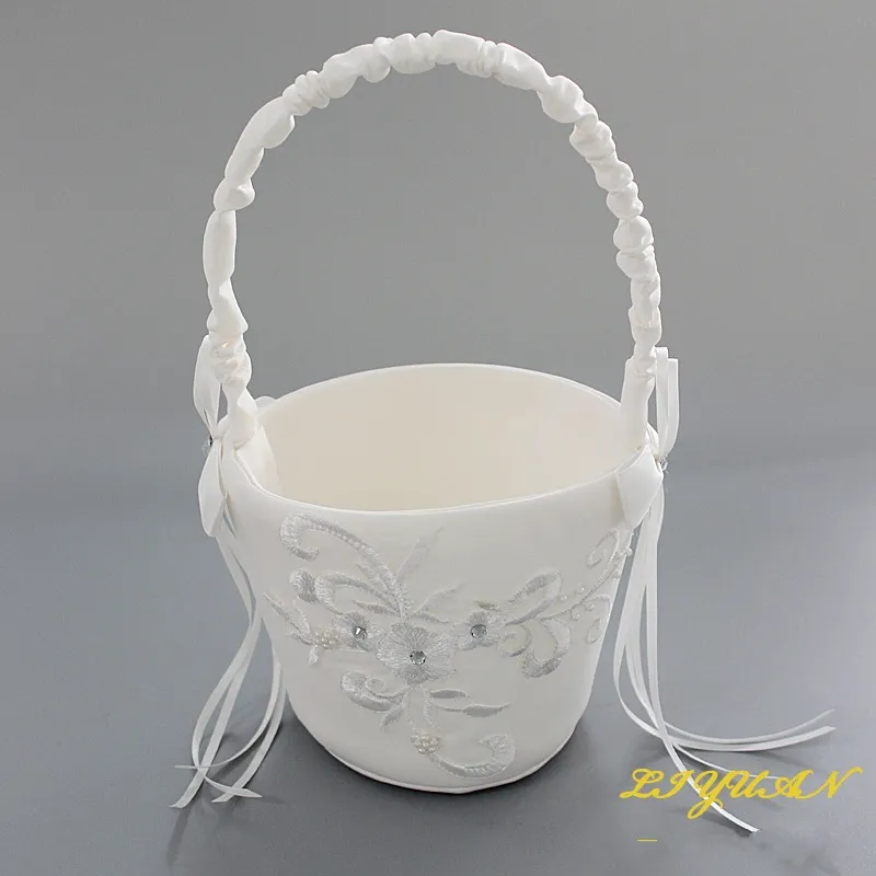 2019 Nuevas cestas de flores para bodas Hermosos juegos de cestas de flores de satén beige con apliques de encaje 14,5 cm * 22,5 cm Envío rápido