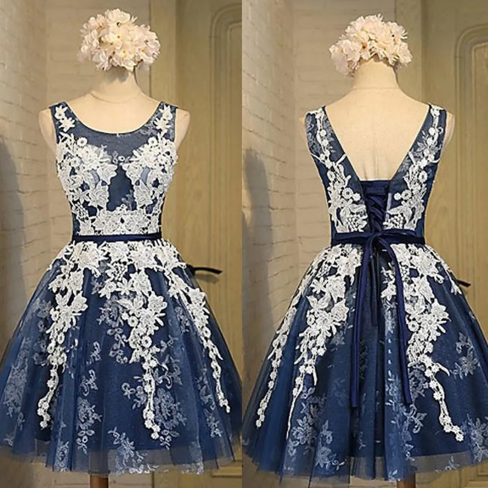 Robes de soirée courtes en dentelle pour juniors Bleu marine Retour à l'école Robes Robe de cocktail pas cher 2019 Plus la taille