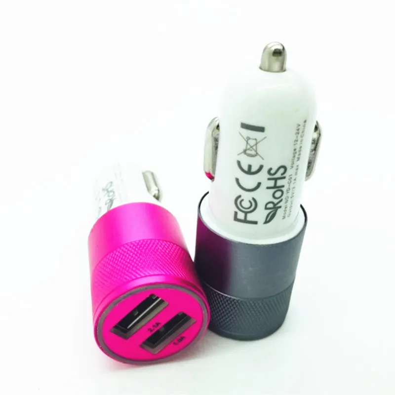 Buntes Aluminiumnippel-Miniauto-Ladegerät mit Doppel-USB 2 Port LED Licht 5V 1 ~ 2.1A Micro Auto Power Adapter für iPhone Samsung HTC