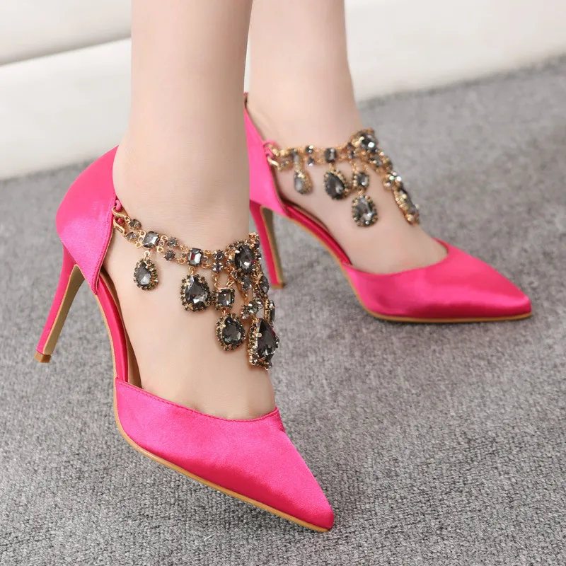 2017 Silk Homecoming Prom Party Shoes for Lady Black Silver Pink Red Fuchsia High Heel Rhinestones Wedding Bridal Shoes Small Size Plus Size