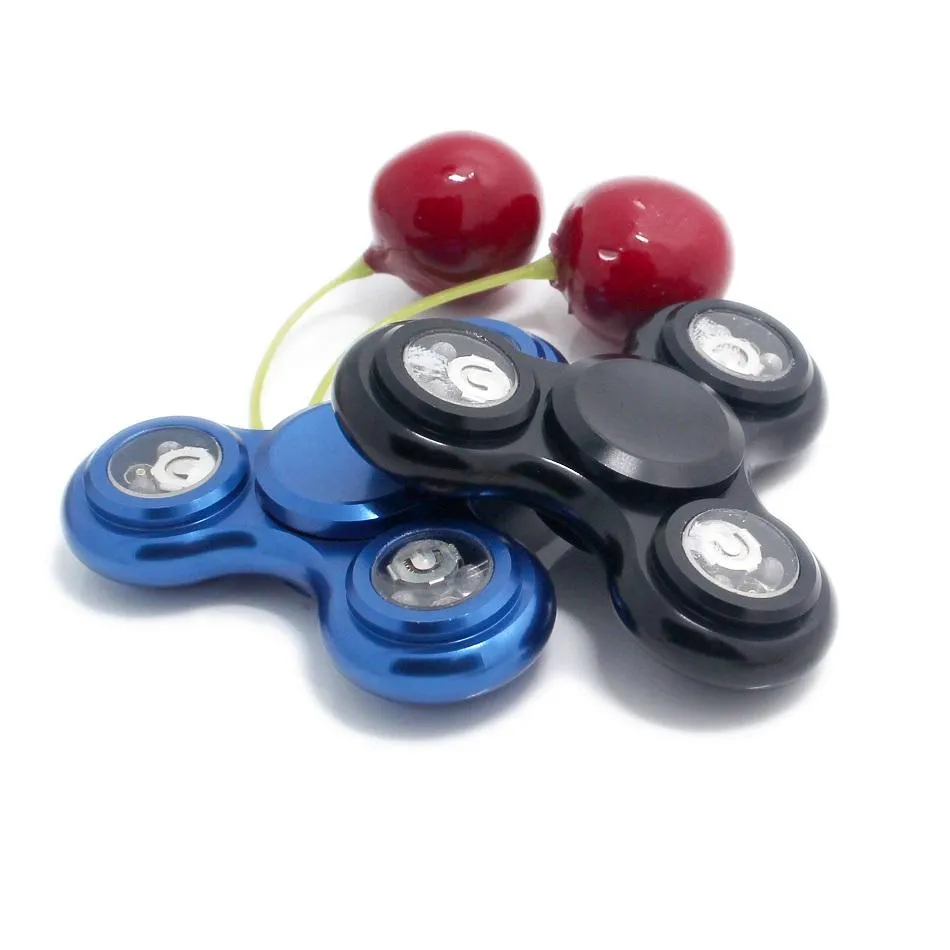 LED Light Hand Spinner Metal Fidget Spinners Vinger Vingertop Gyro Tri-Spinner Lighting Handpinner Toys EDC Decompression Toy 6 kleuren