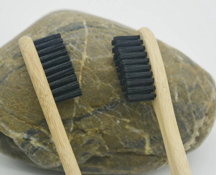 全販売新天然竹歯ブラシ竹炭の歯ブラシ低カーボン竹ナイロンの木製ハンドル歯ブラシ