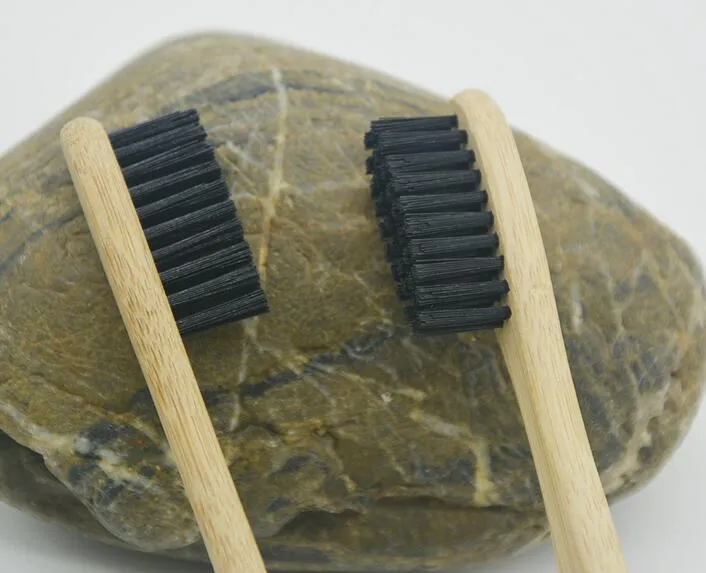 Cała sprzedaż Nowy Naturalny Bambusowy Bambus Szczoteczka Bambusowa Charcoal Toothbrush Low Carbon Bamboo Nylon Drewno Rękojecz