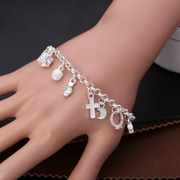 Vente chaude 925 Argent Plaqué Bracelet fit Femmes avec de nombreux Pendentifs Mignons Chaînes De Base Mignon Pendentif Chaînes Bracelets Bracelets Charme Perle Bracelet