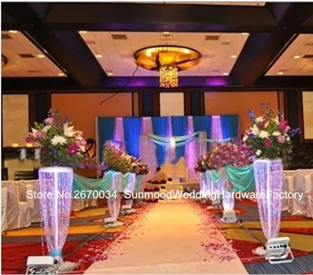 decorativo alto pilastro in cristallo trasparente e supporto fiori centrotavola di nozze