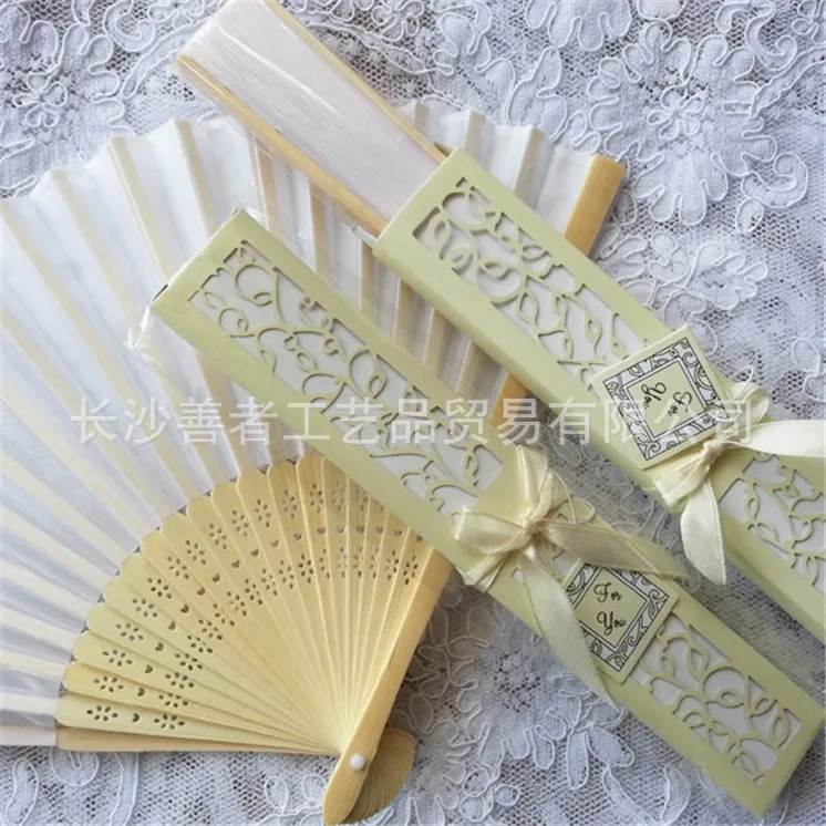 Billiga kinesiska imiterar Silk Hand Fans Blank Wedding Fan For Bride Weddings Gästgåvor 50 st paket6521531