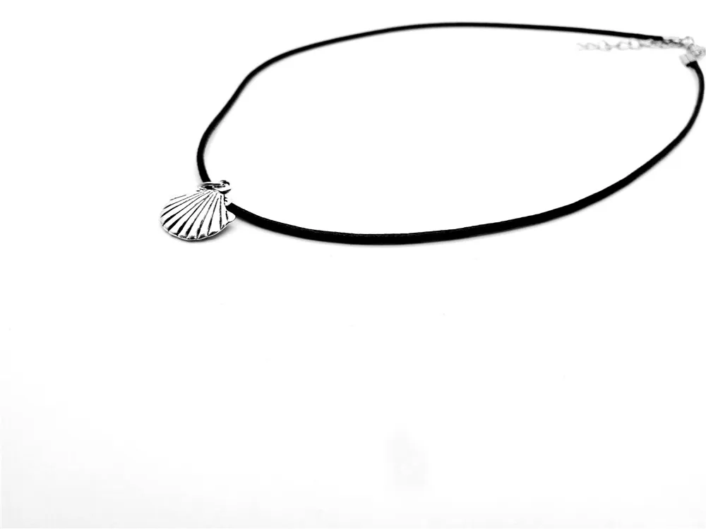 10st Cute Nautical Scallop Seashell Halsband Ocean Conch Sea Clam Cell Shell Leather Rope Necklaces för Women Beach Party