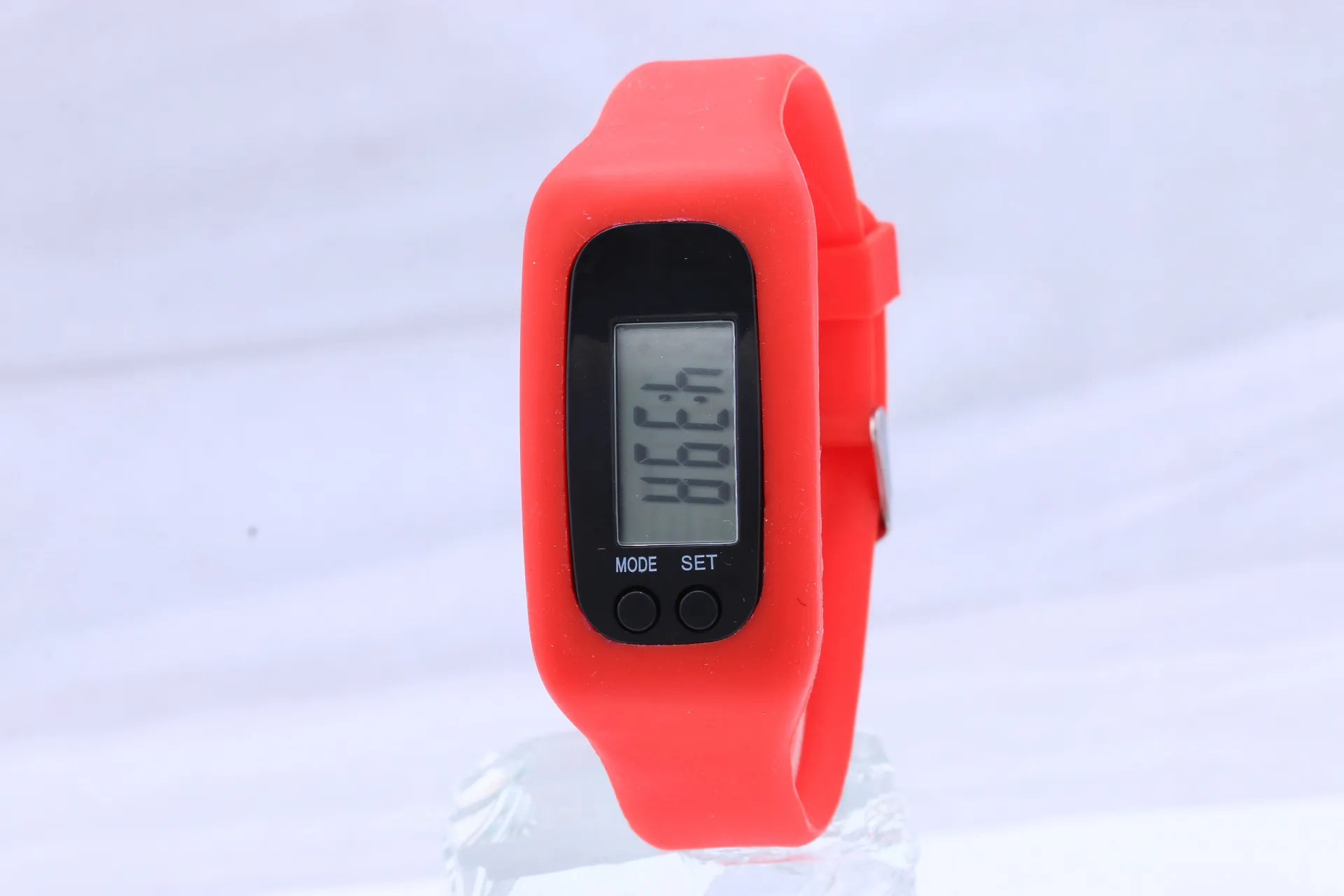 100 pz/lotto Mix i di modo LCD Digitale Contapassi Run Passo Distanza A Piedi Calorie Contatore Orologio Braccialetto LED Contapassi Orologi LT021