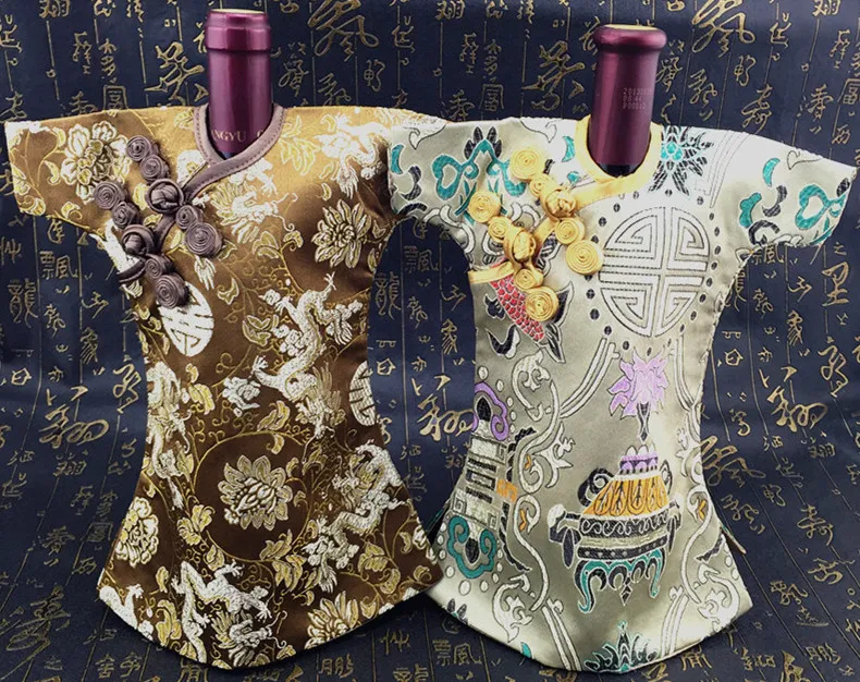 Haute qualité fait à la main chinois bouteille de vin robe vêtements fête Table décoration soie brocart sac pour bouteille emballage pochette Protection couverture