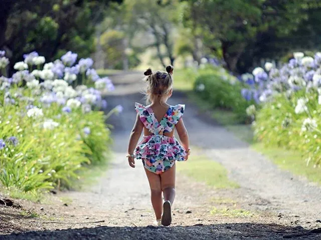 Mignon bébé fille vêtements été coton bébé barboteuses infantile enfant en bas âge mouche manches cercles colorés impression dos nu jarretelle combinaison body