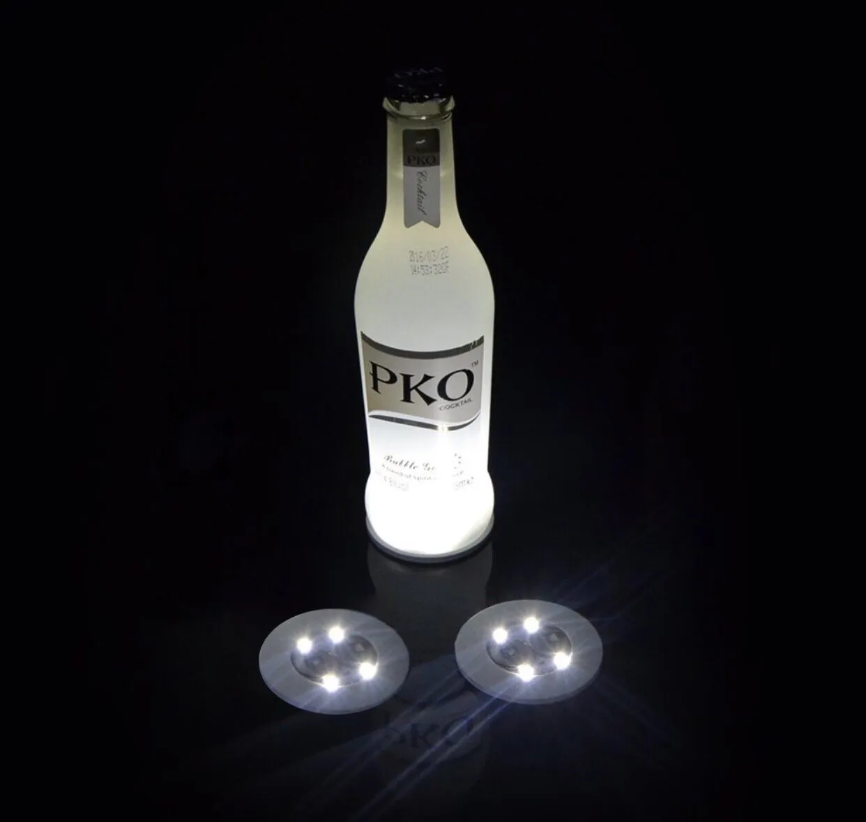 ノベルティ照明LEDコースター点滅球根のびんのホーカーカップマットカラフルなライトアップクラブバーホームパーティー