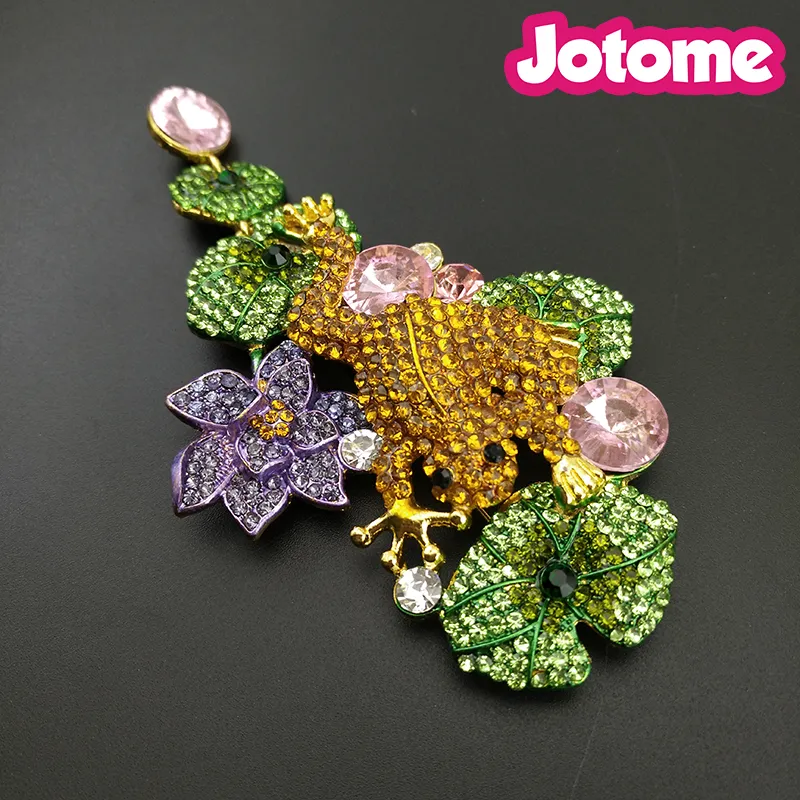 50 pz lotto piuttosto goldtone stagno rana spilla fiore di loto marrone verde strass spilla di cristallo animale spilla