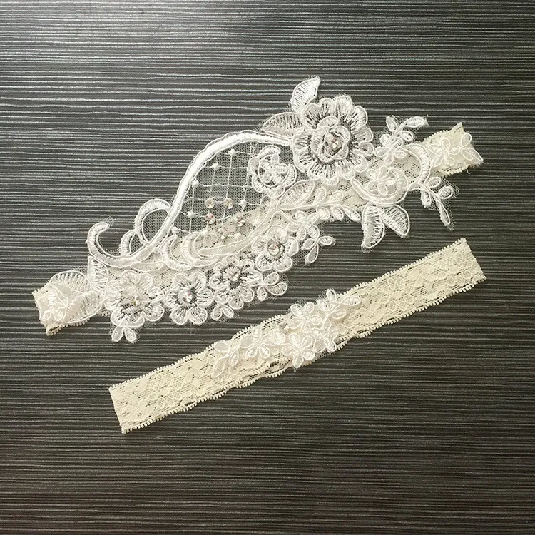 Vit Kvinnors Sexiga Underkläder Garters Spets Bälte Ben Ring Harness Kvinnor Bröllop Garter Bridal Flower Appliques Set