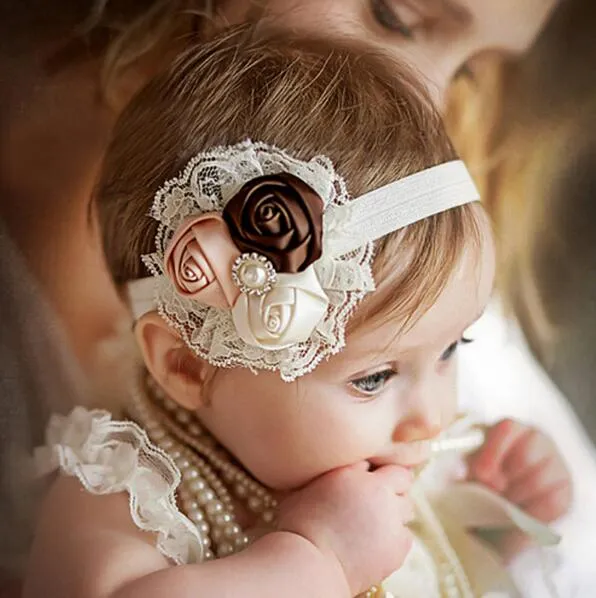 Baby Haarbögen Mädchen Kopfbedeckung Einzelhandel neue Mode Haarbänder Spitzenmischung 3 Rosenstirnbänder Kinder Blumen Haarschmuck