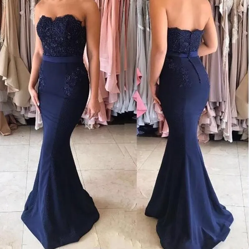 Elegant 2019 Prom Dresses Strapless Knappar Tillbaka Mermaid Royal Blue Satin Ärmlös Bridesmaid Party Dress Long Evening Gowns Cheap