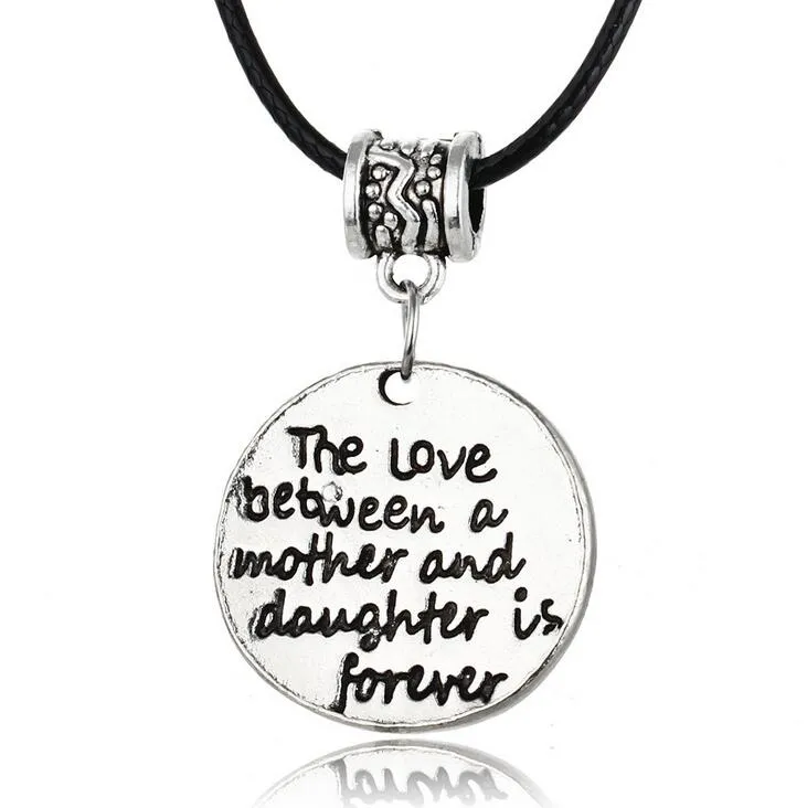 Meilleur cadeau gothique papa maman mode simple famille pendentif en cuir collier cadeau de Noël WFN021 avec chaîne ordre de mélange 20 pièces par 