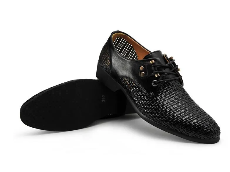 Nouveau été dernier du marié Chaussures de robe de mariée pour hommes Breffable Hollow Out PU Cuir Chaussures pour trou de trou pour hommes sandales en cuir blanc / noir / marron ax124