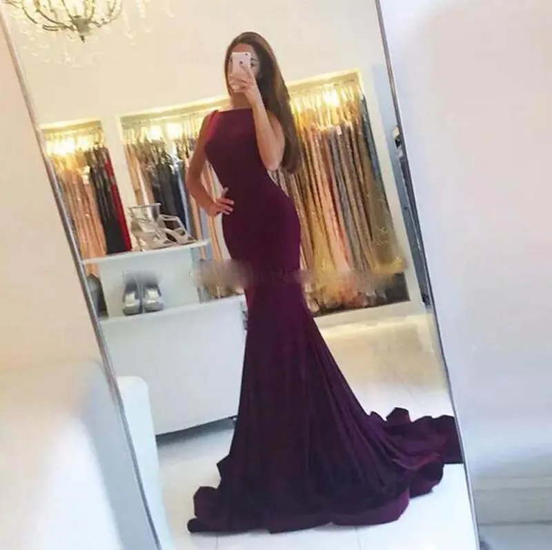 2017 Tanie Maroon Mermaid Prom Dresses Scoop Bez Rękawów Custom Made Elastyczne Satynowe Długie Sexy Backless Dresses Sweep Pociąg