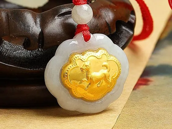 Gold inlaid jade talisman ChangMingSuo constellation necklace pendant dog