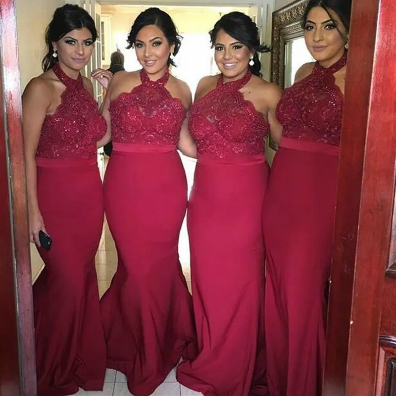 Underbara mörka röda halter brudtärna klänningar för bröllop 2017 spets top backless sjöjungfru brudtärna klänningar golv längd piga av ära klänning