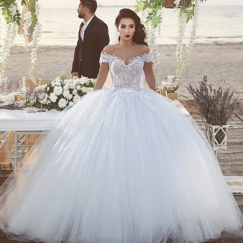 Glamorous Fluffy Tulle Wedding Dresses Lace Appliques Off Shoulder Lace-Up Ball Gown Bridal Dress Glamorous Saudi Arabia Wedding Dresses