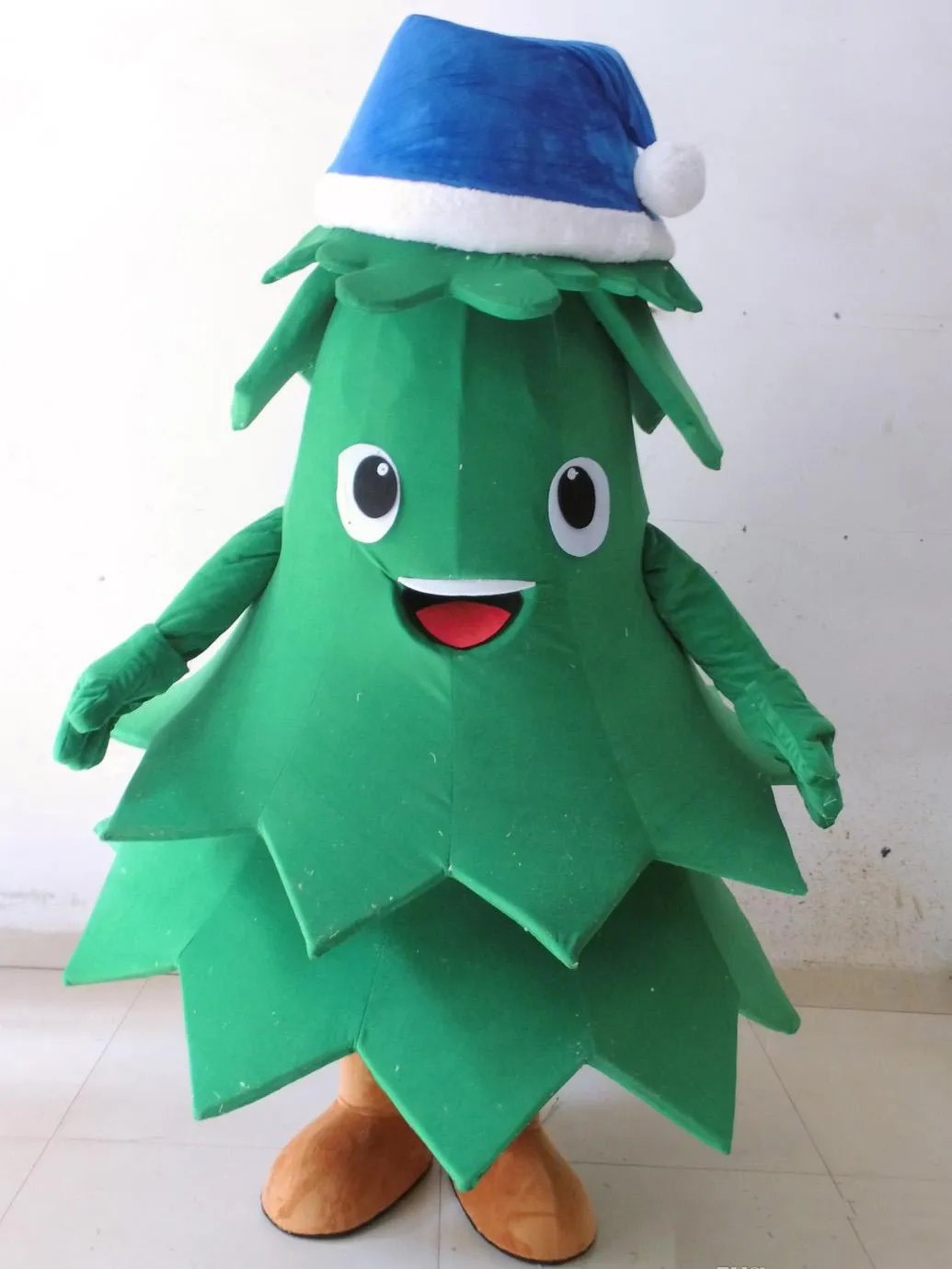 2018 Descuento venta de fábrica, ligero y fácil de usar, sombrero azul de felpa para adultos, disfraz de mascota de árbol encantador de Navidad para que un adulto use vacaciones