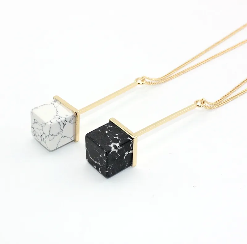 Mode pierre naturelle carré noir blanc Turquoise collier or métal longue chaîne chandail déclaration collier