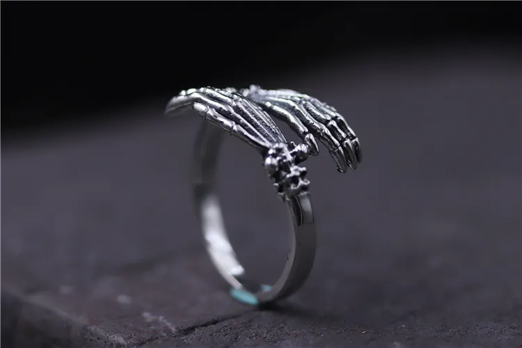 925 sterling silver ring Creative skull bone finger ring ghost claw hand tidal mens and womens rings retro skull hip hop jewelry c6994152