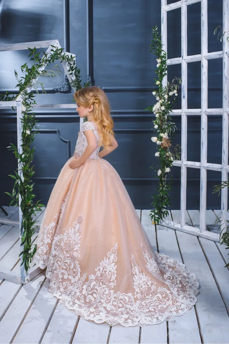 2016 Mini Brides Dresses With Short Sleeves And Floor Length Lace Appliques Ball  Gown Beautiful Flower Girls Gowns With Beaded Pink Ribbon From  Uniquebridalboutique, $85.43 | DHgate.Com