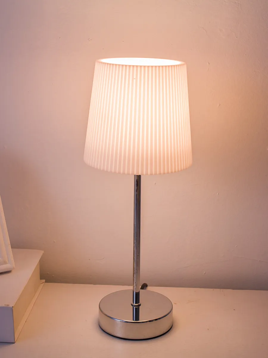 높은 품질 아크릴 더블 갓 금속베이스 컬러 커버 E14 LED 야간 조명 램프 에너지 절약 테이블 램프 조명 옆에