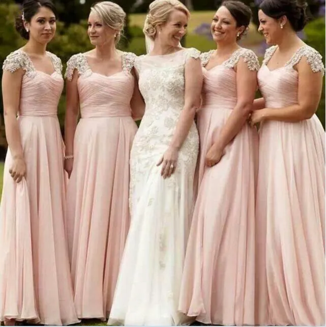 Hot Sell Plus Size Bridesmaid Klänning Beaded Lace Appliques Cap Sleeve Blush Pink A Line Chiffon Bridesmaids Dresses Sweep Train Custom Made