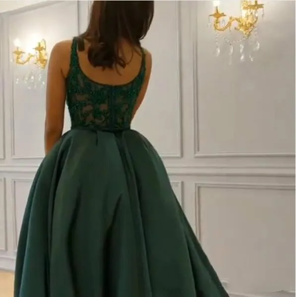 Modest Scoop Hunter Evening Dresses Beads Satin Sleeveless Applique Ball Formal Long Party Prom Dresses Pageant Gown Robe De Soiree