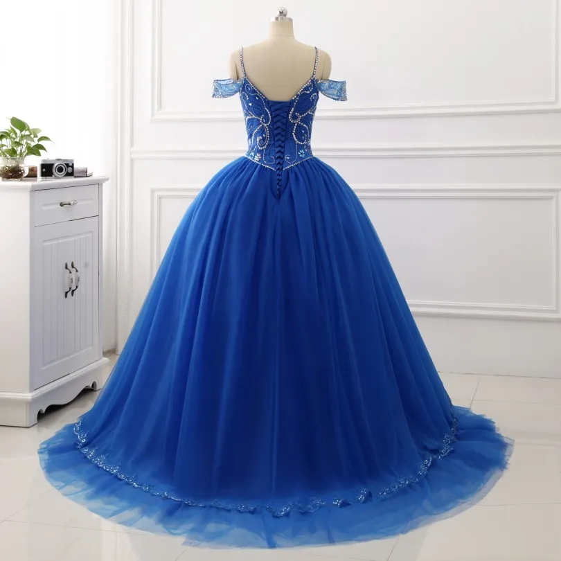 2023 Mode Épaule Froide Royal Blue Sweet 16 Robes De Bal Robe De Bal Tulle Brillant Cristal Perlé Corset Retour Robe De Quinceanera Pas Cher Nouveau