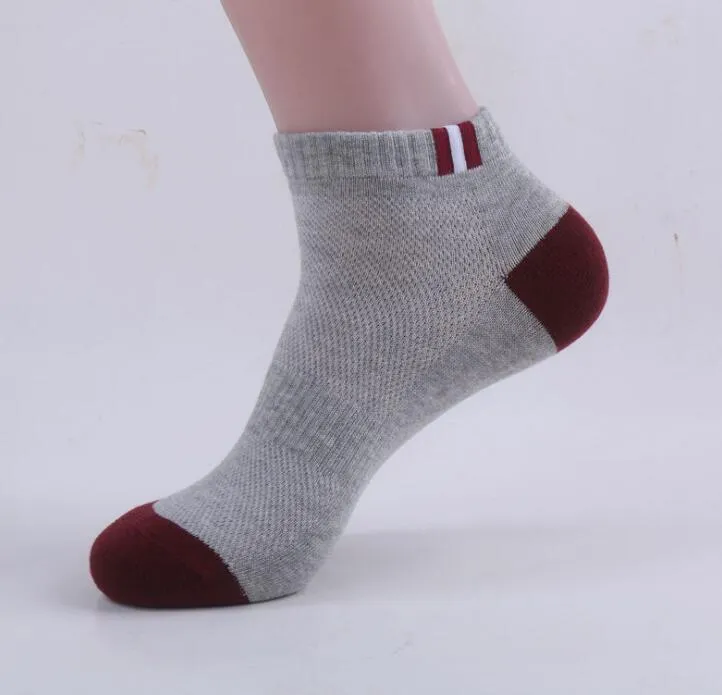 Günstige Männer Sport Crew Socken Sommer Outdoor-Sport atmungsaktive kurze Socke Baumwolle Knöchel atmungsaktive Socke für Frauen Mädchen Jungen Großhandel