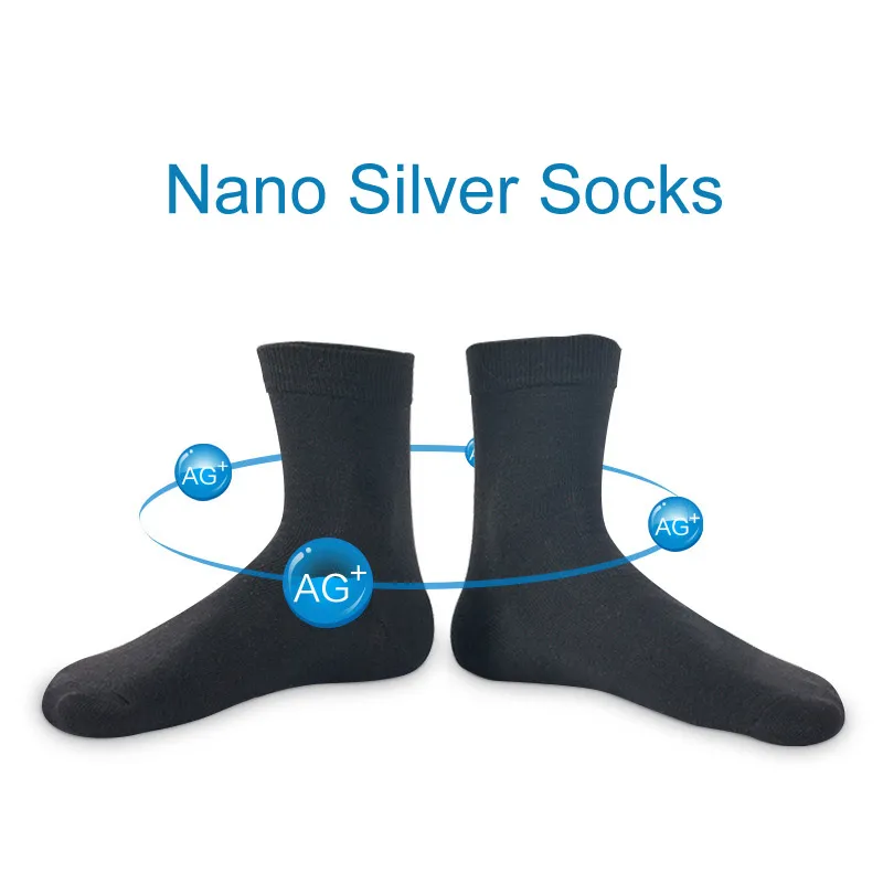 Vente en gros- 2017 Brand New 5 paires de chaussettes en coton Nano Silver Fashion Casual Déodorant antibactérien Été Noir Blanc Bleu Chaussettes pour hommes D236