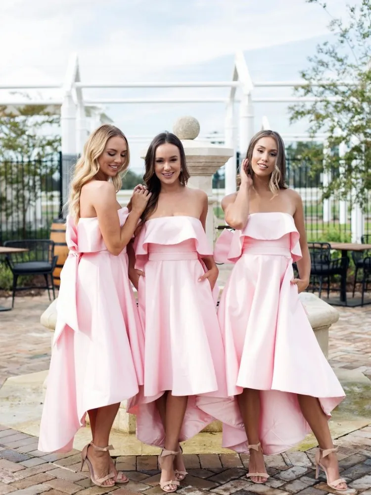 Pembe Straplez Yüksek Düşük Gelinlik Modelleri Sevimli Saten Maid Onur Büyük Yay Cepler Beyaz Düğün Konuk Elbiseler